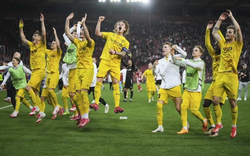 Sân nhà và cổ động viên