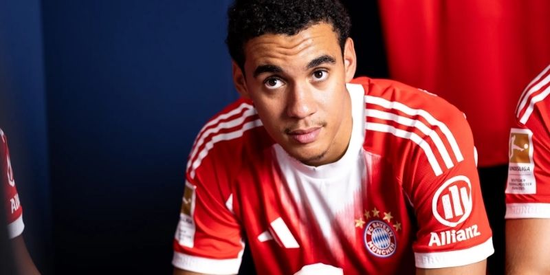 Kỹ thuật rê bóng của Jamal Musiala