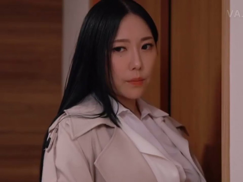 Tại Sao Tina Nanami Luôn "Hot"